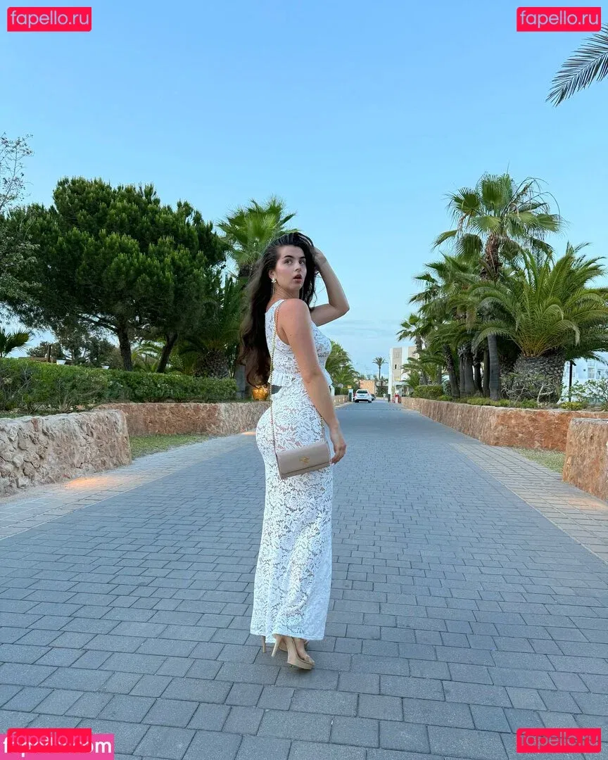 Diana Lapo Onlyfans Photo Gallery 