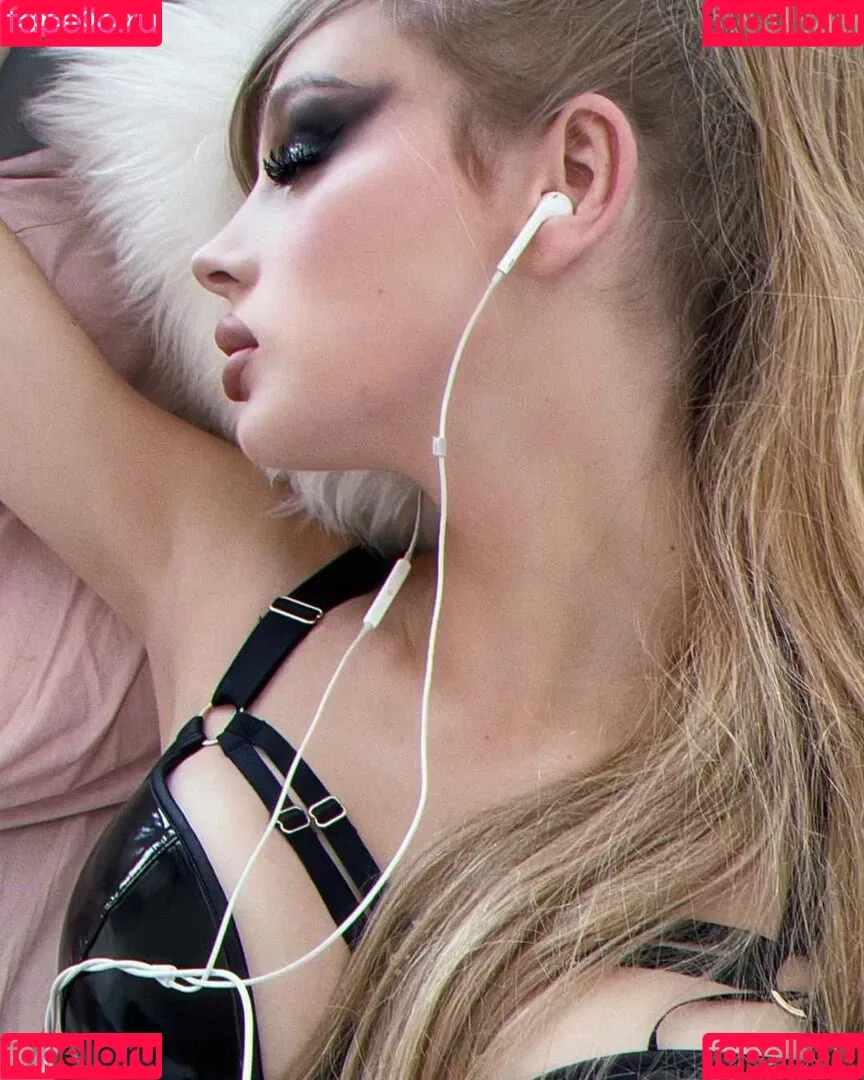Grace Hyland Onlyfans Photo Gallery 