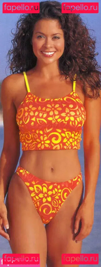 Brooke Burke Onlyfans Photo Gallery 