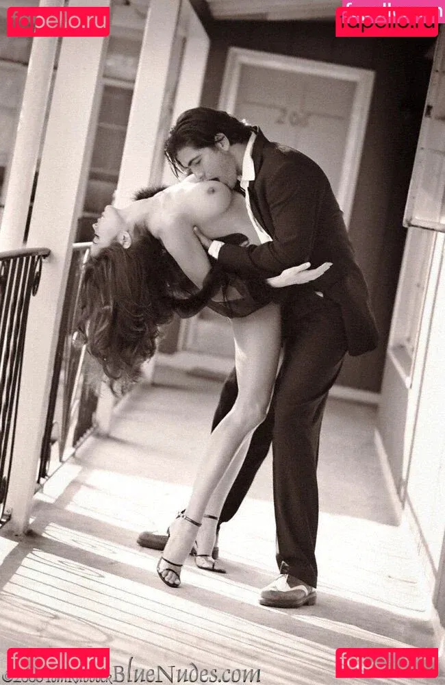 Brooke Burke Onlyfans Photo Gallery 