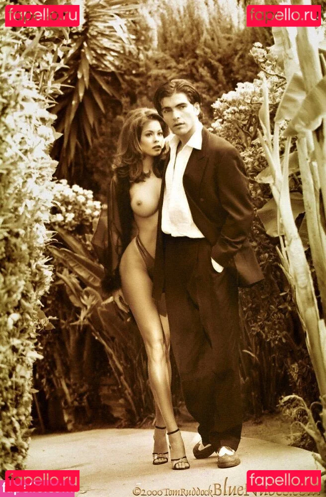 Brooke Burke Onlyfans Photo Gallery 