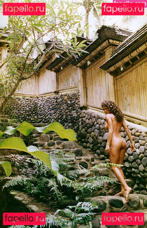 Brooke Burke Onlyfans Photo Gallery 