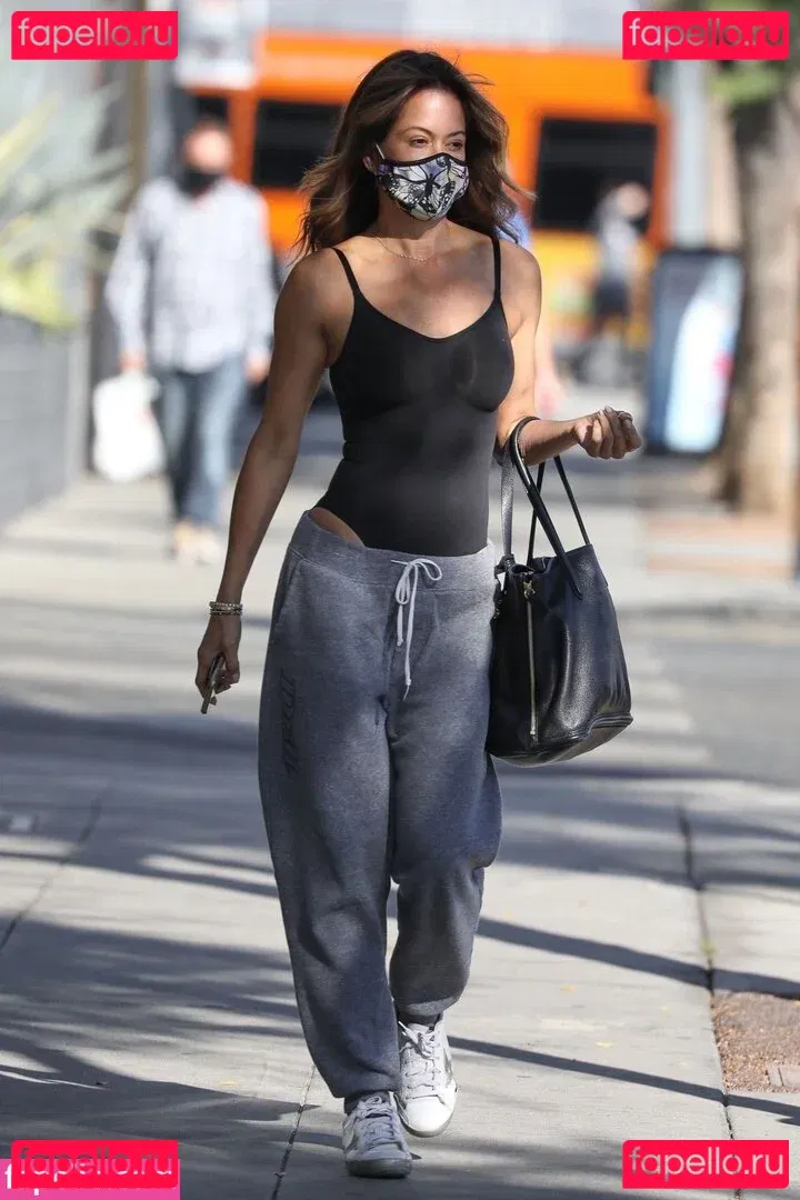 Brooke Burke Onlyfans Photo Gallery 