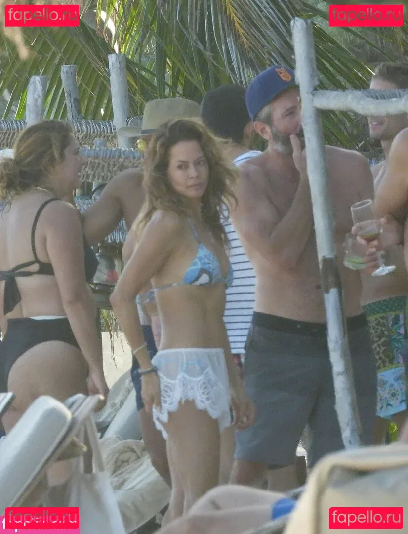 Brooke Burke Onlyfans Photo Gallery 