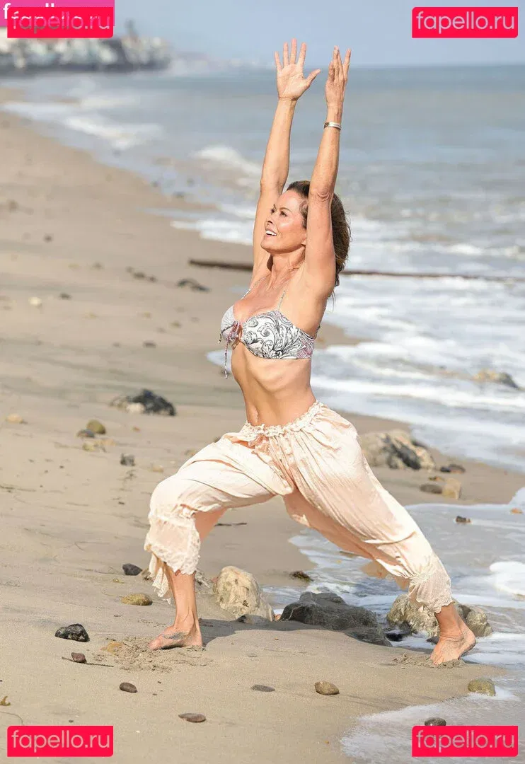 Brooke Burke Onlyfans Photo Gallery 