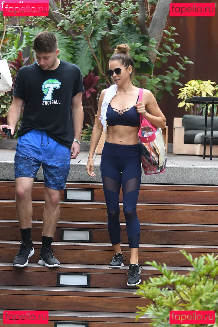 Brooke Burke Onlyfans Photo Gallery 