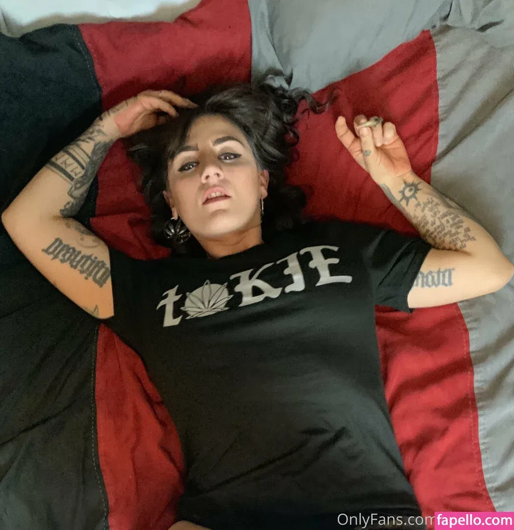 freyjaluv1 Onlyfans Photo Gallery 