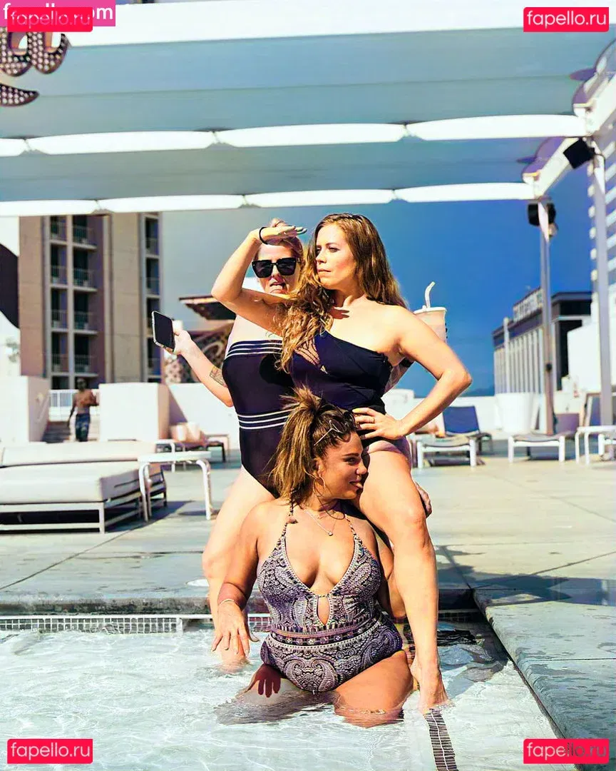 Chrissie Mayr Onlyfans Photo Gallery 