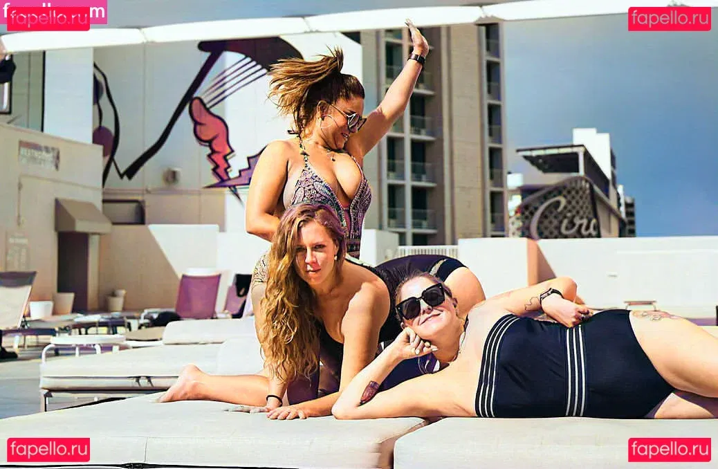 Chrissie Mayr Onlyfans Photo Gallery 