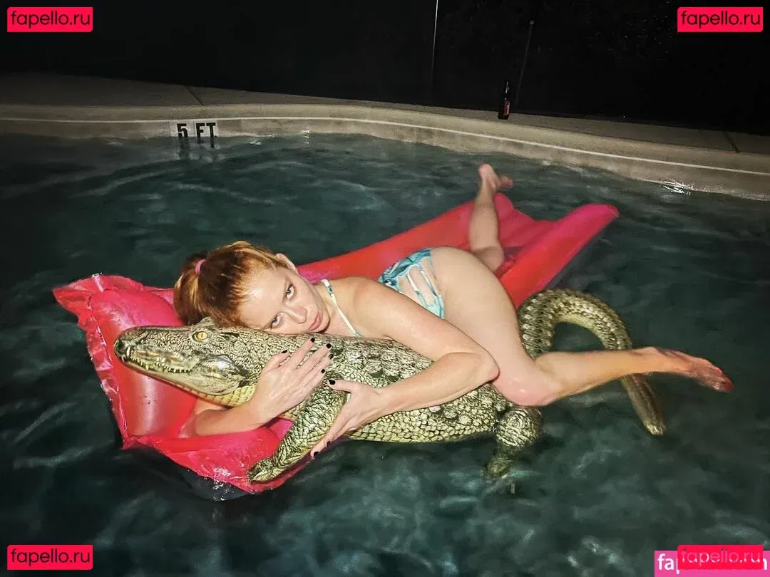 Chrissie Mayr Onlyfans Photo Gallery 