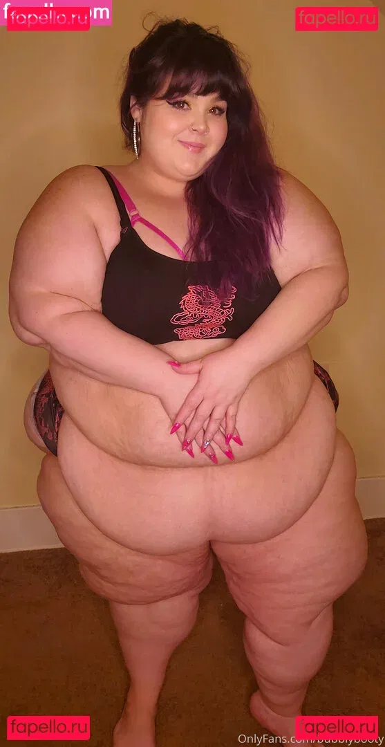 bubblybooty Onlyfans Photo Gallery 