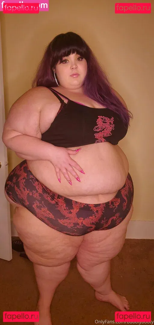 bubblybooty Onlyfans Photo Gallery 