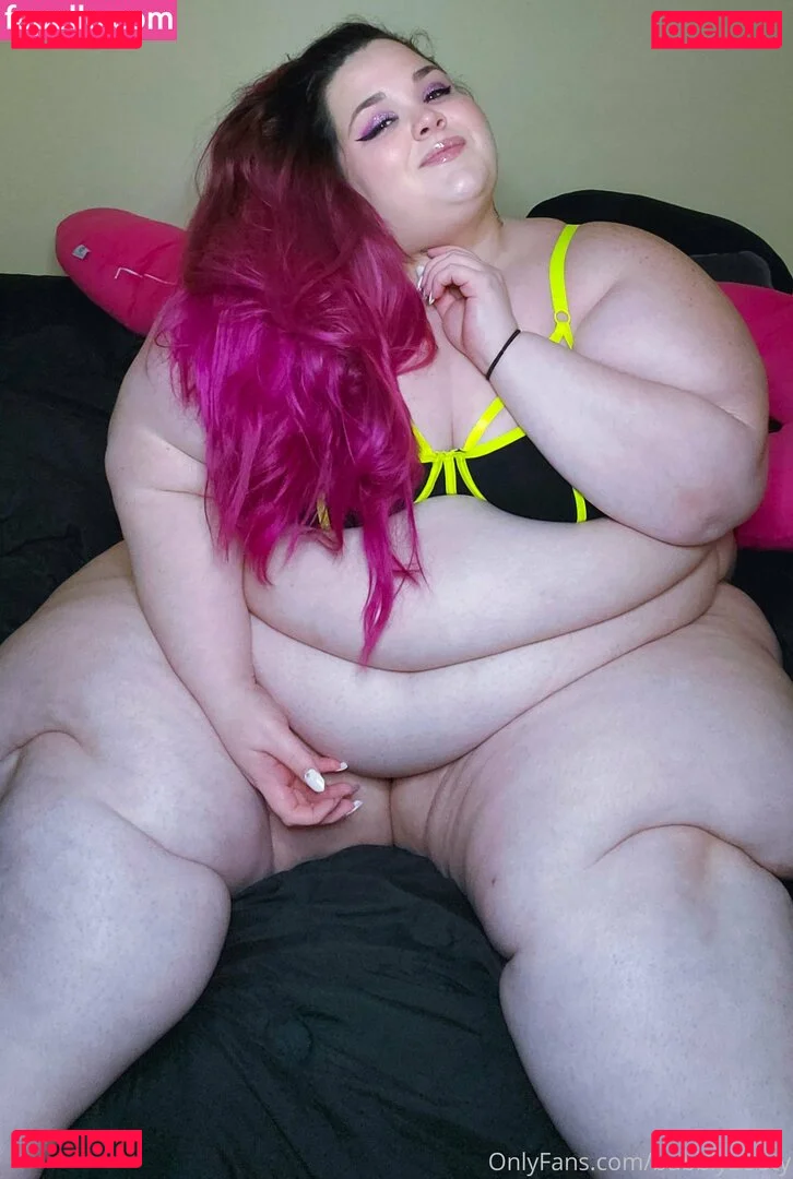 bubblybooty Onlyfans Photo Gallery 