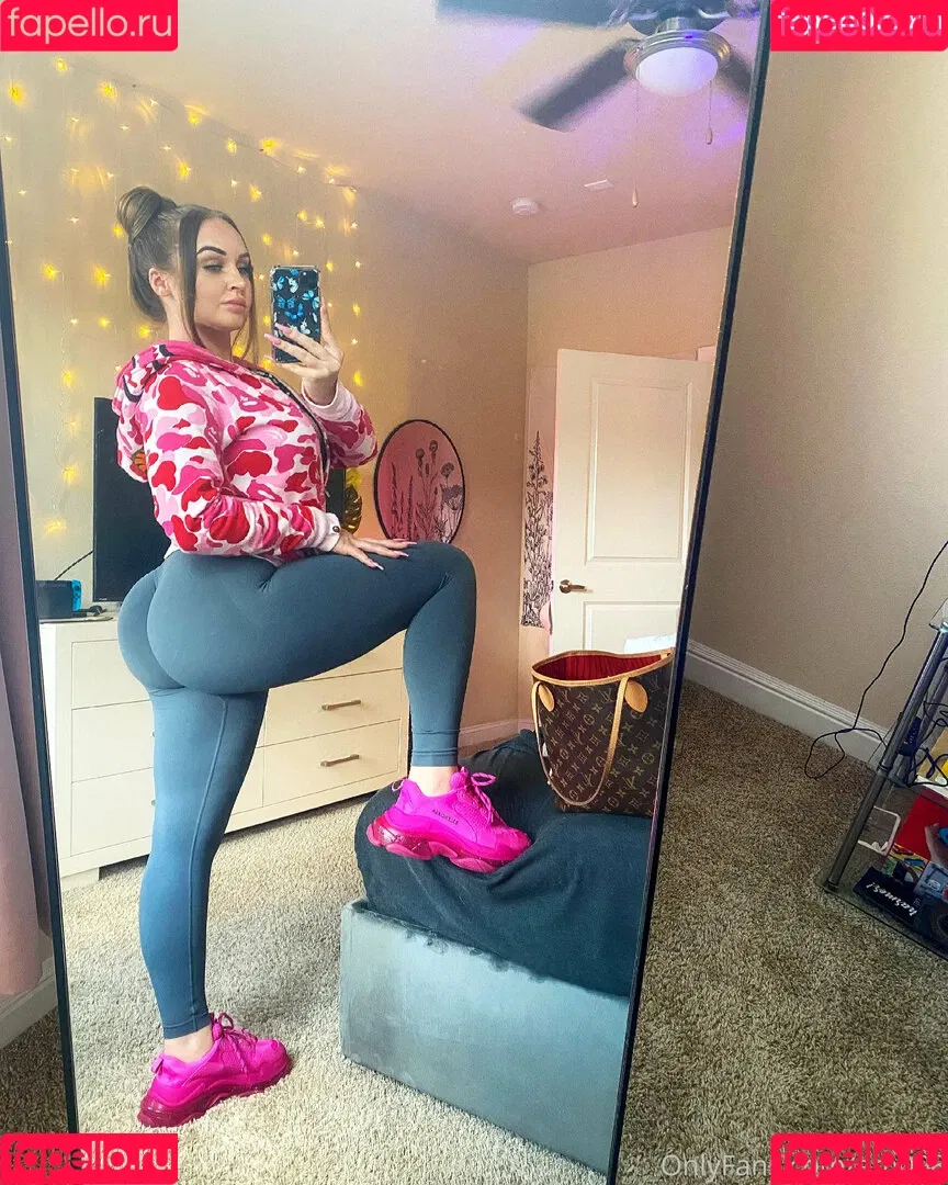 em098 Onlyfans Photo Gallery 