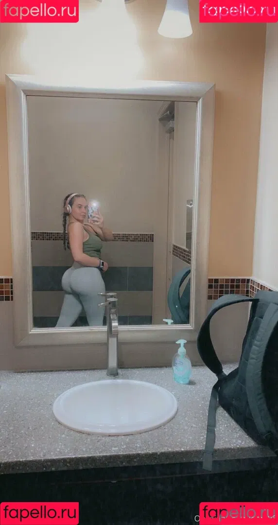 em098 Onlyfans Photo Gallery 