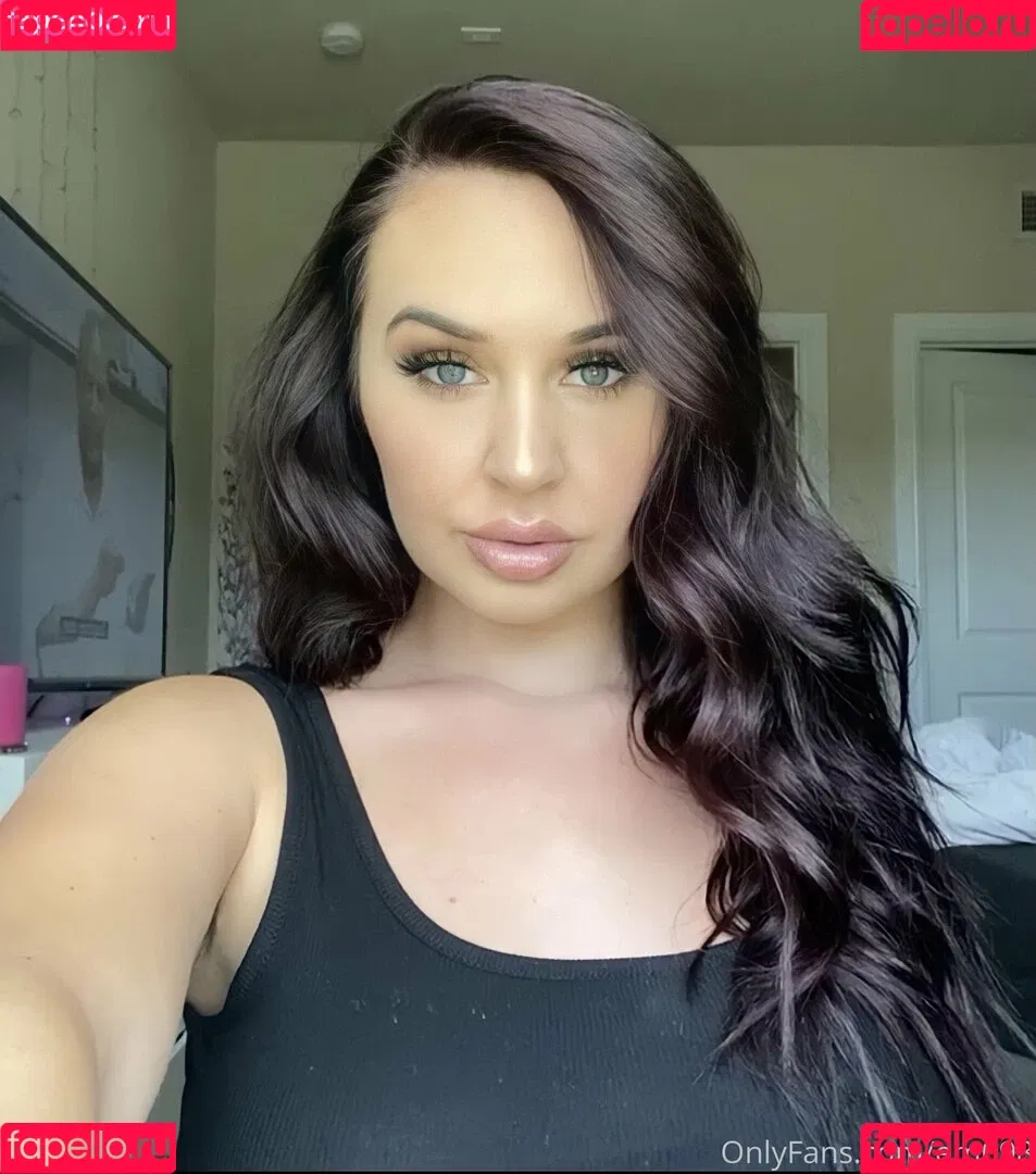 em098 Onlyfans Photo Gallery 