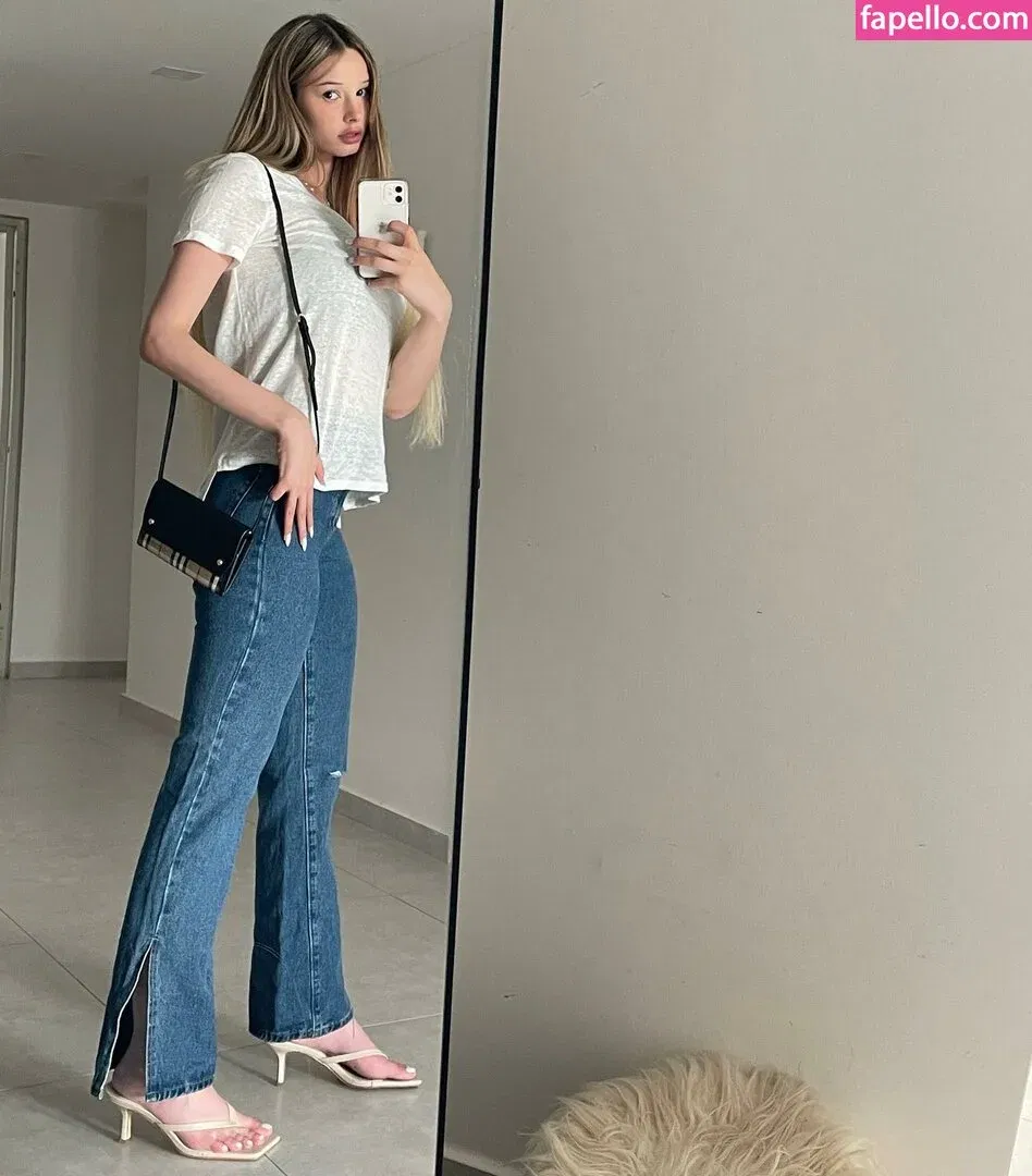 em098 Onlyfans Photo Gallery 