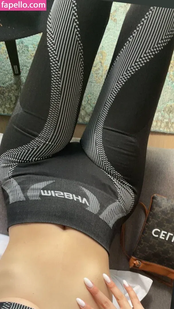 em098 Onlyfans Photo Gallery 