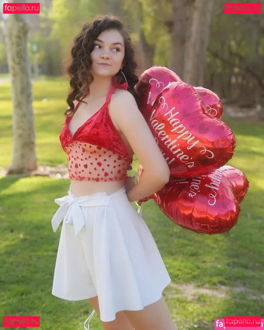 Mina Kess Onlyfans Photo Gallery 