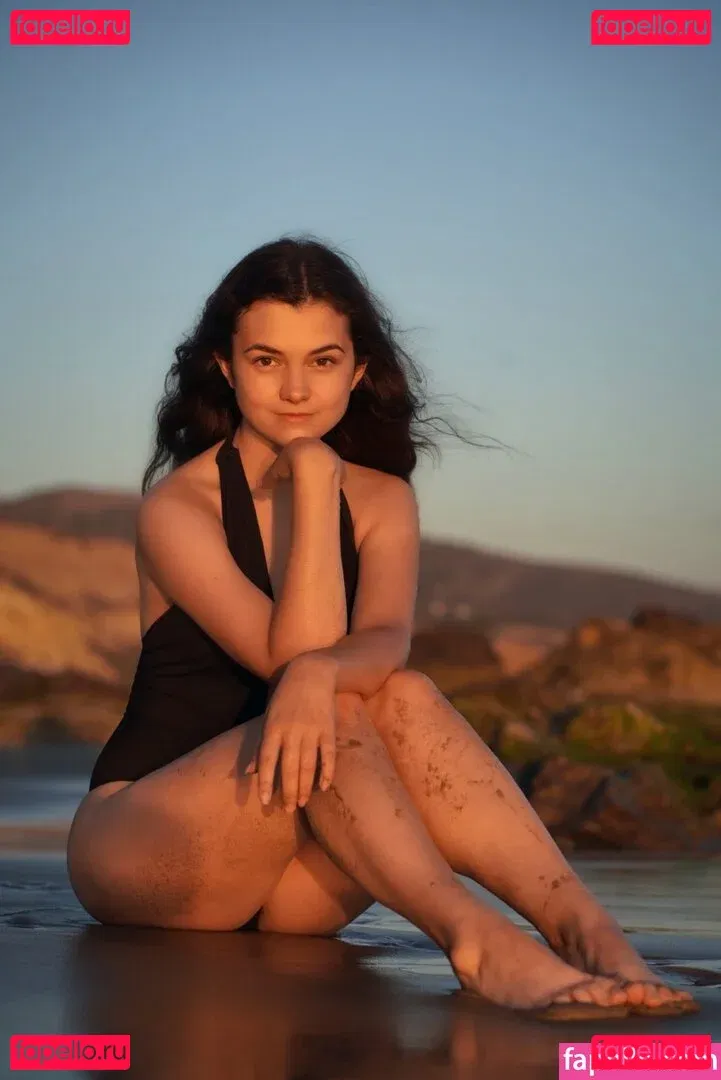 Mina Kess Onlyfans Photo Gallery 