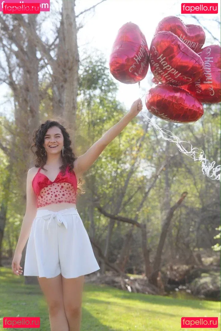 Mina Kess Onlyfans Photo Gallery 