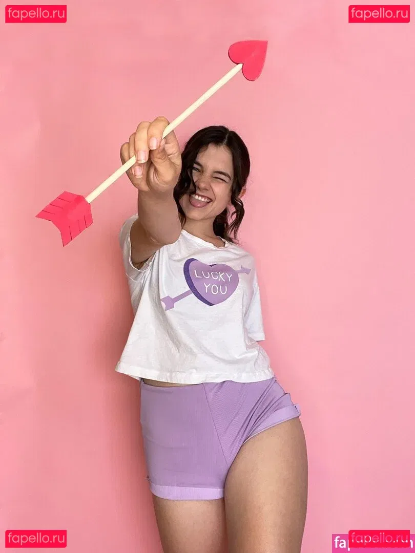 Mina Kess Onlyfans Photo Gallery 