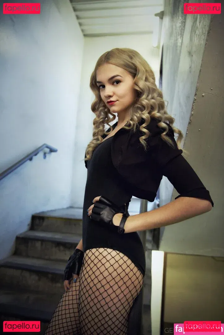 Mina Kess Onlyfans Photo Gallery 