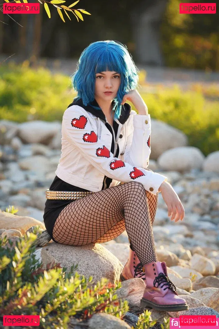 Mina Kess Onlyfans Photo Gallery 