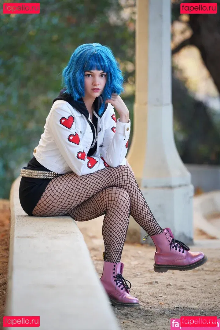 Mina Kess Onlyfans Photo Gallery 