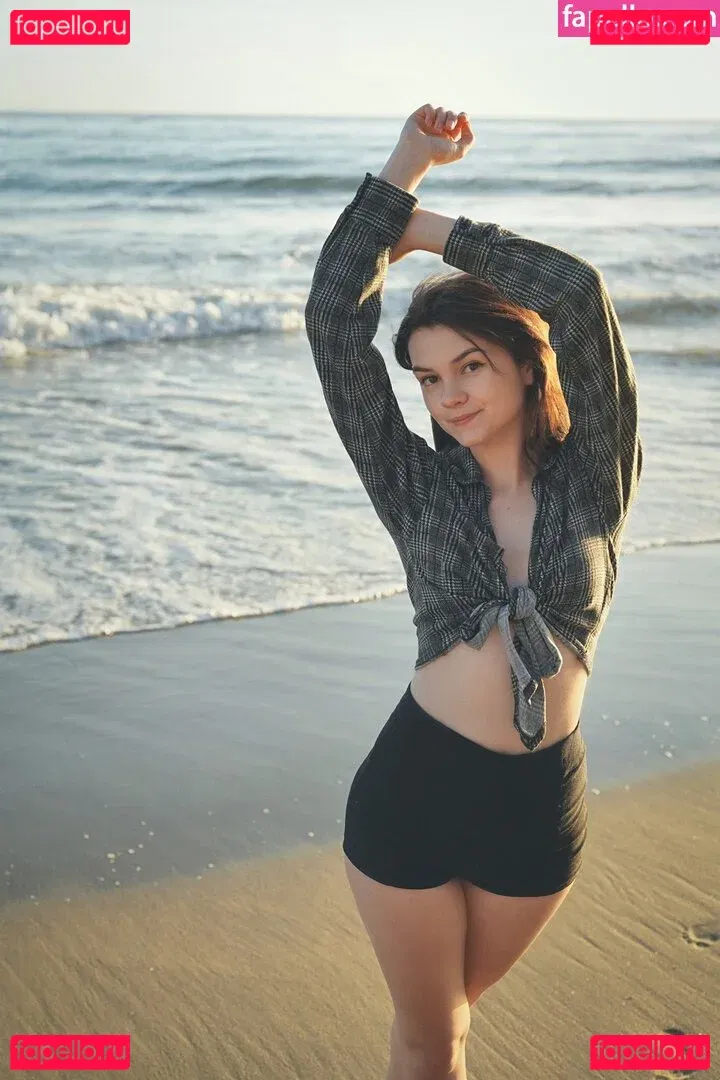 Mina Kess Onlyfans Photo Gallery 