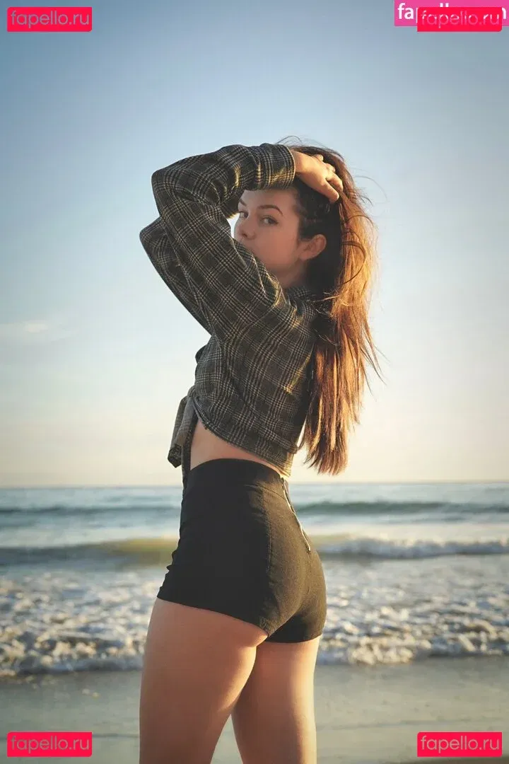 Mina Kess Onlyfans Photo Gallery 