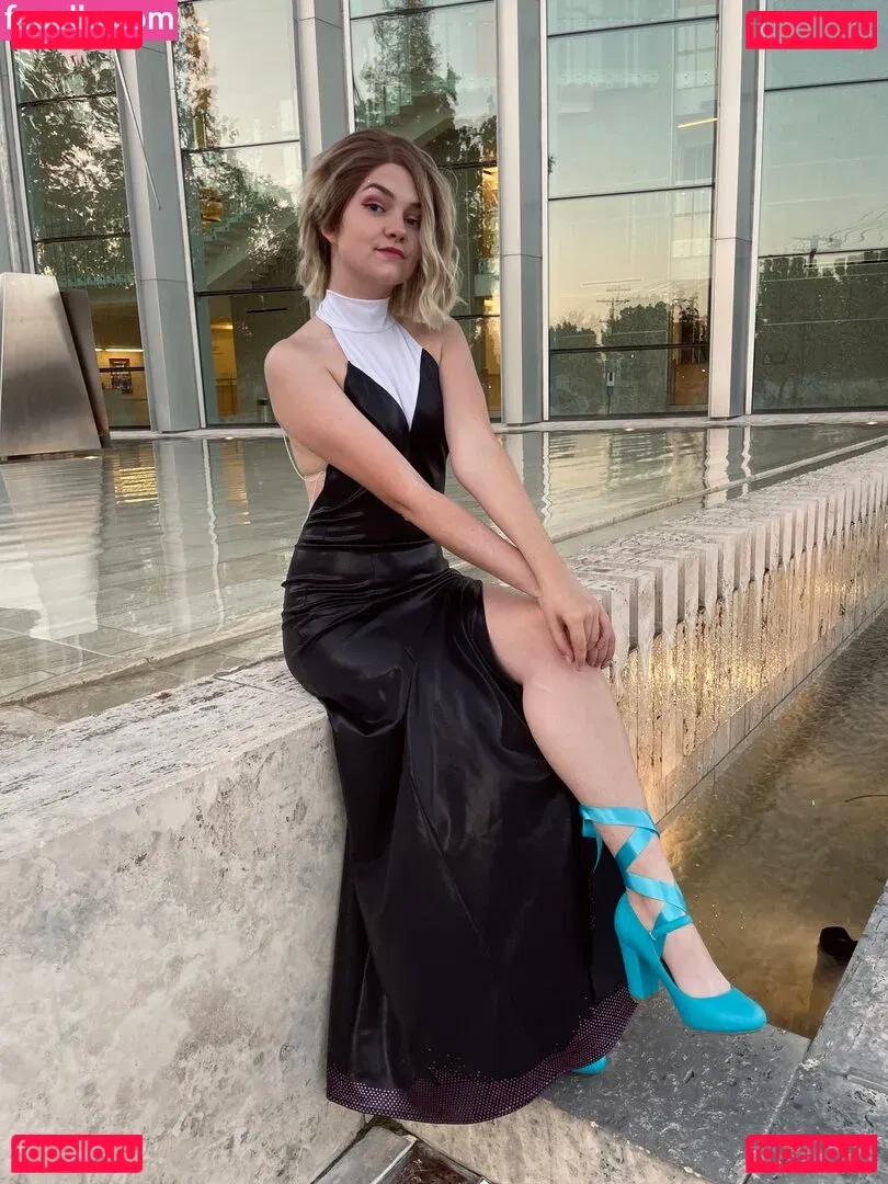 Mina Kess Onlyfans Photo Gallery 