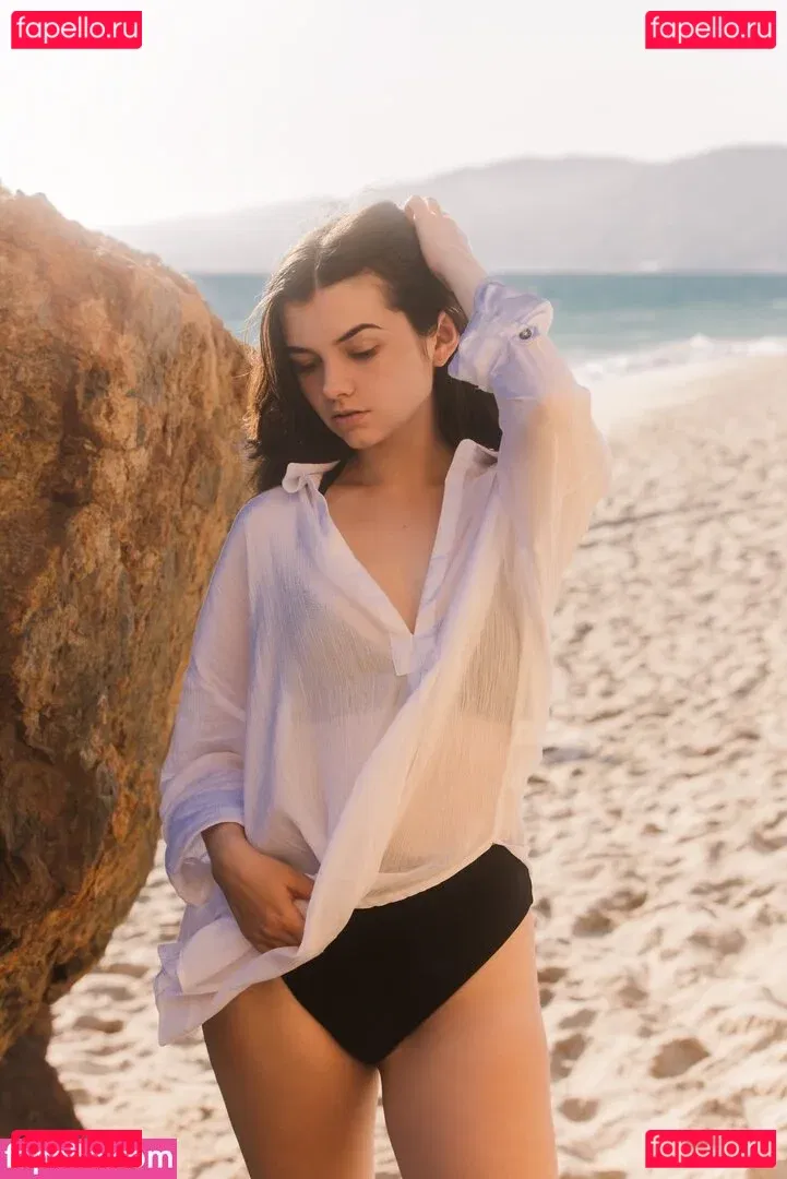 Mina Kess Onlyfans Photo Gallery 