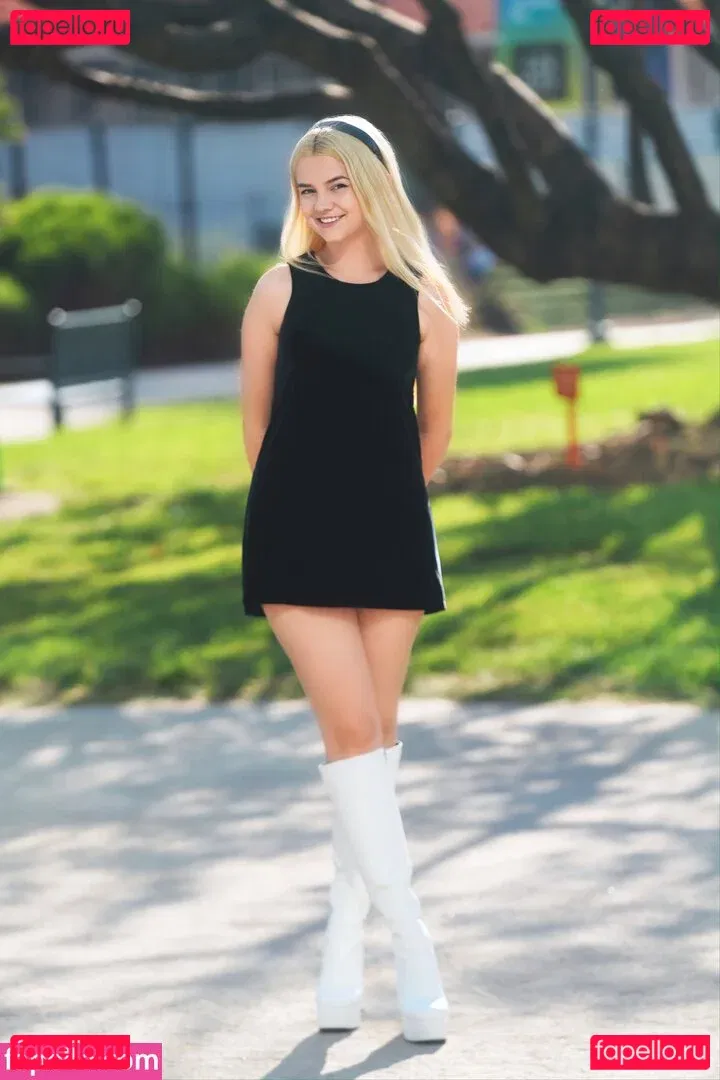 Mina Kess Onlyfans Photo Gallery 