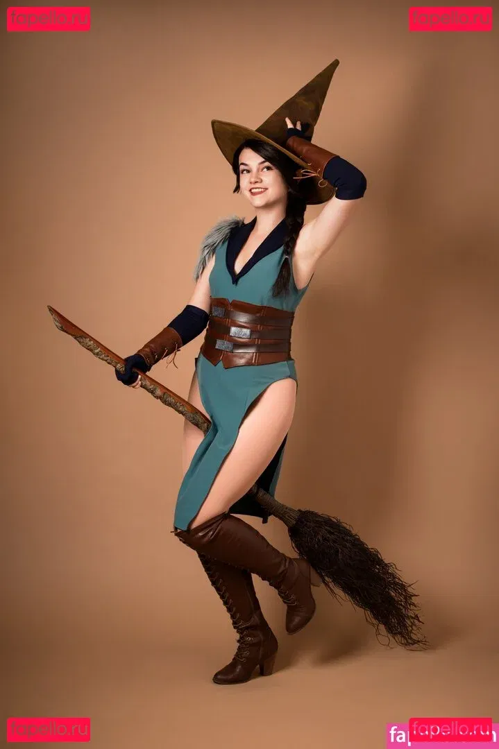 Mina Kess Onlyfans Photo Gallery 