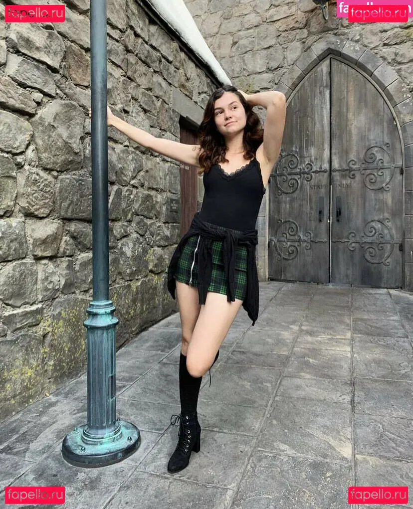 Mina Kess Onlyfans Photo Gallery 