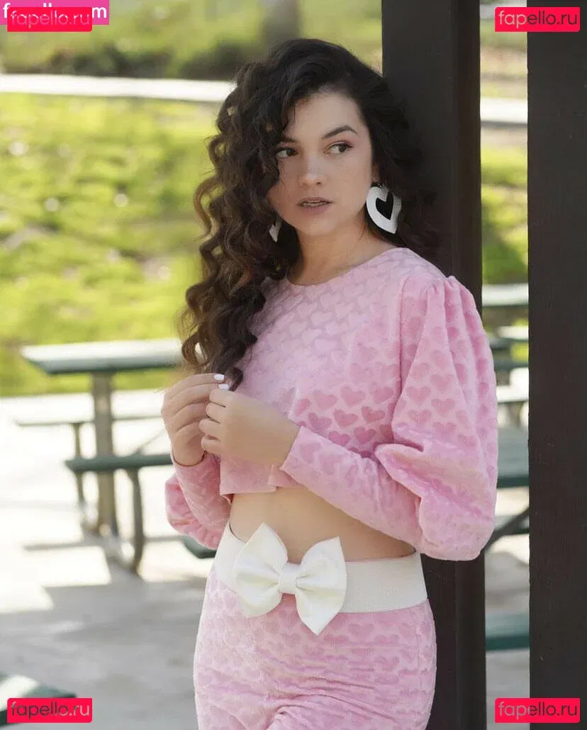 Mina Kess Onlyfans Photo Gallery 