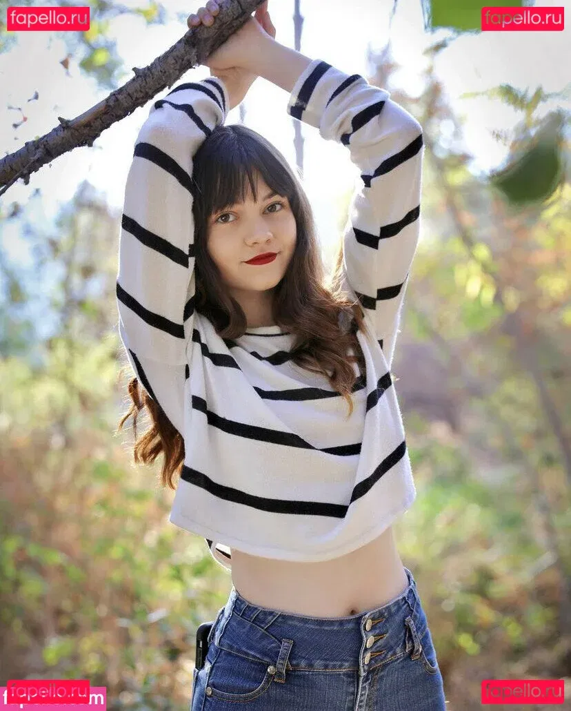 Mina Kess Onlyfans Photo Gallery 