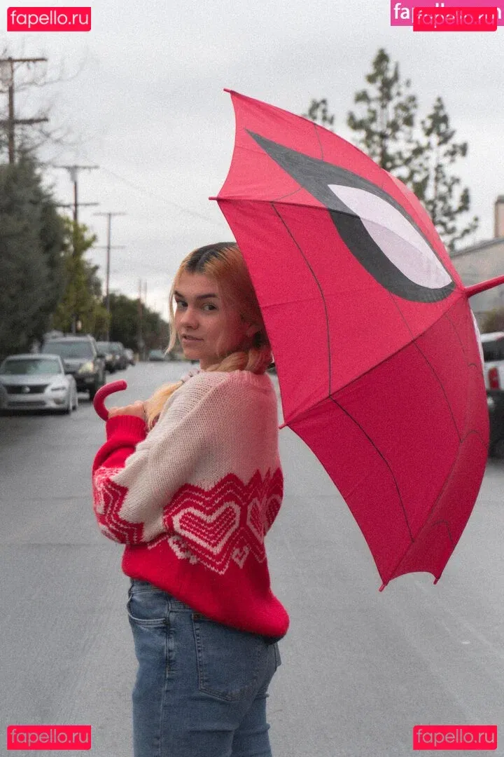 Mina Kess Onlyfans Photo Gallery 