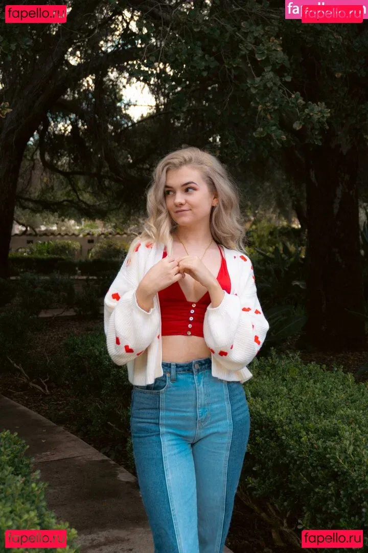 Mina Kess Onlyfans Photo Gallery 