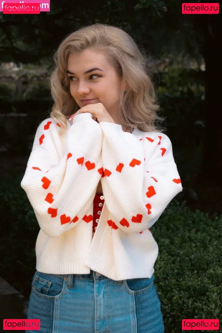 Mina Kess Onlyfans Photo Gallery 