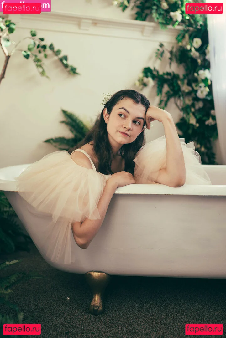 Mina Kess Onlyfans Photo Gallery 