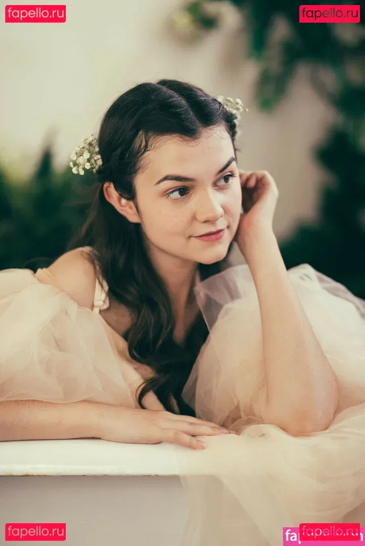 Mina Kess Onlyfans Photo Gallery 