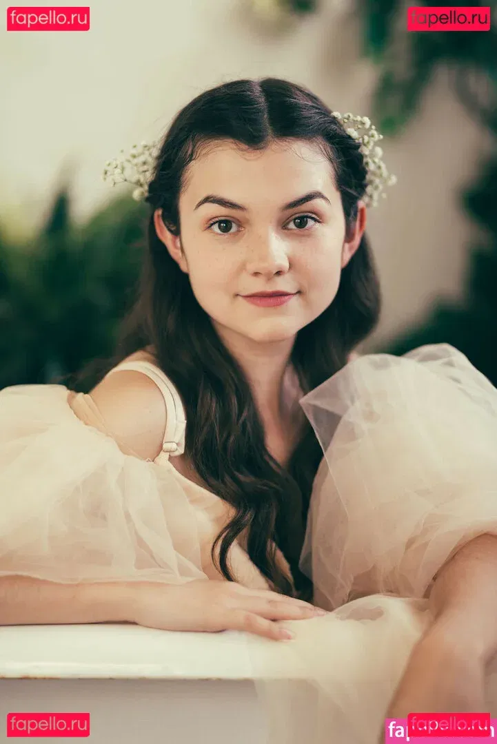 Mina Kess Onlyfans Photo Gallery 