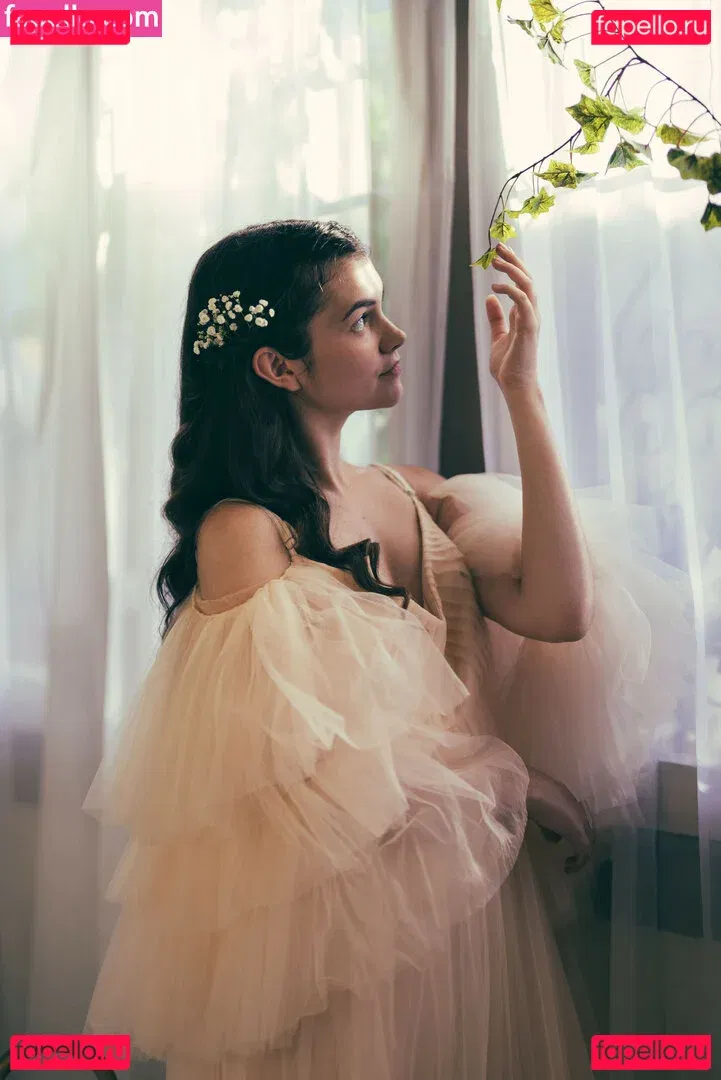 Mina Kess Onlyfans Photo Gallery 