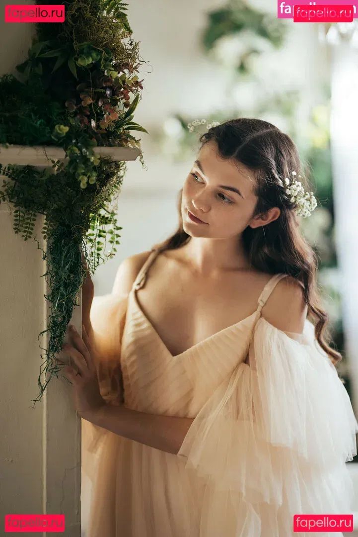 Mina Kess Onlyfans Photo Gallery 