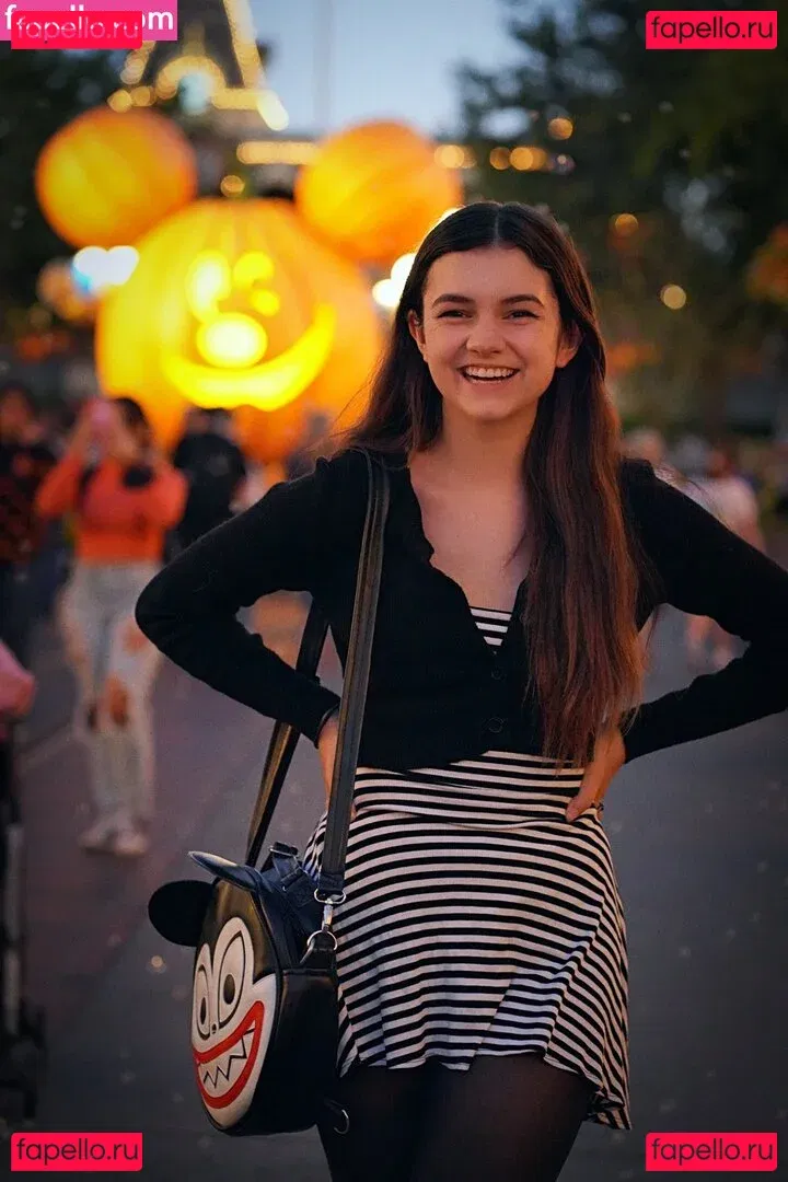 Mina Kess Onlyfans Photo Gallery 