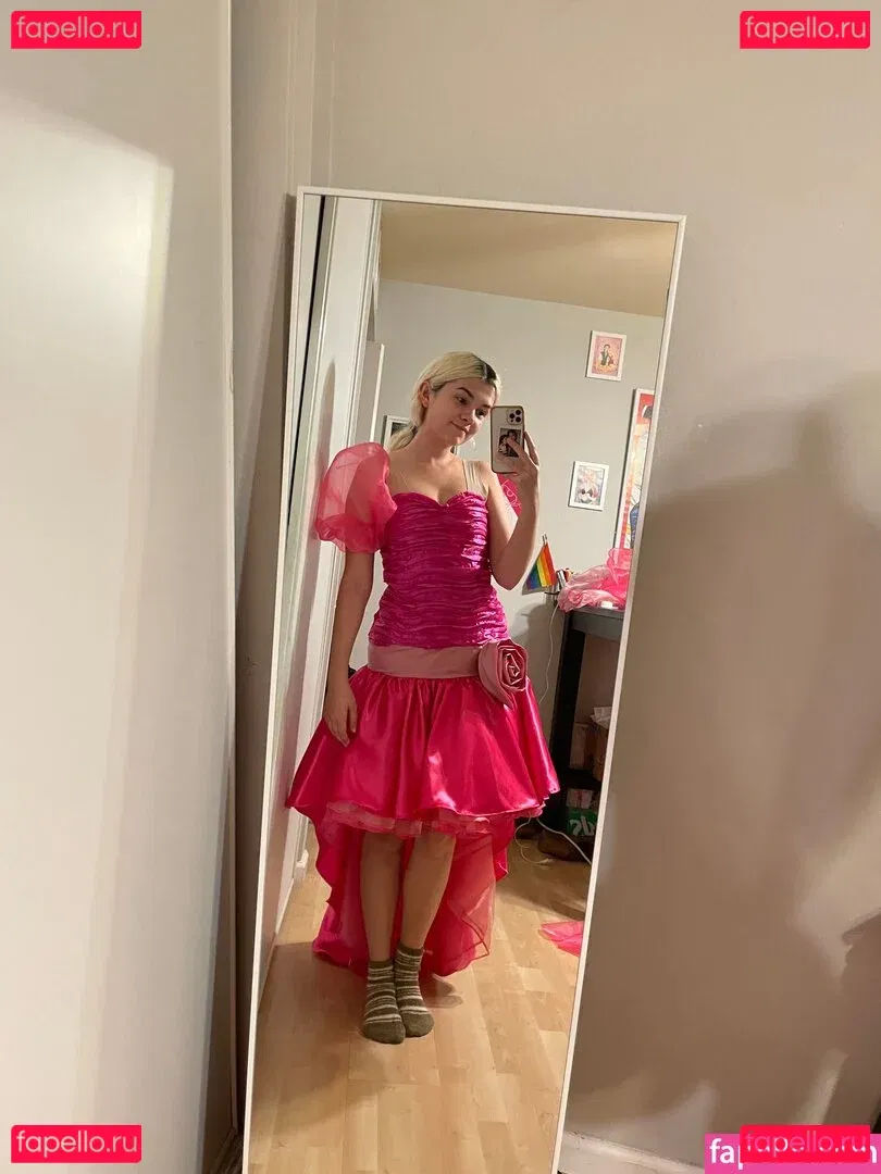 Mina Kess Onlyfans Photo Gallery 