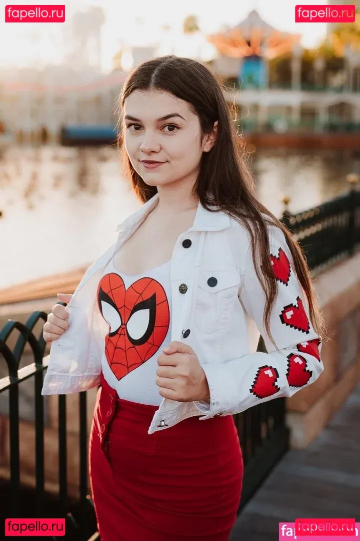 Mina Kess Onlyfans Photo Gallery 