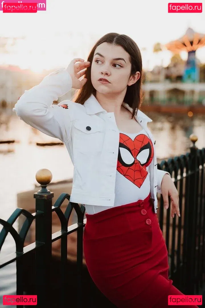 Mina Kess Onlyfans Photo Gallery 